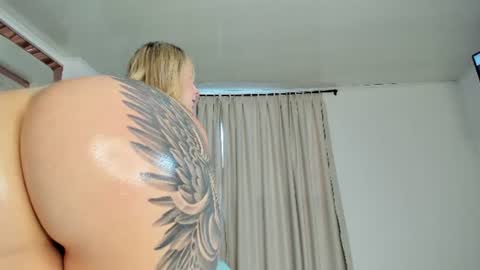 Snapshot of kim2_t chatting on 19, 6, 2026 Nicole. online show from 19, 6, 2026