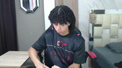 Snapshot of kim_curly_ chatting on 10, 5, 2026 KIM online show from 10, 5, 2026