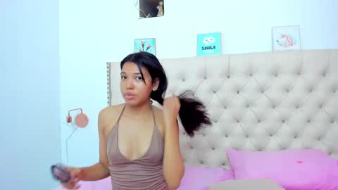 kim_eli online show from 3, 1, 2025