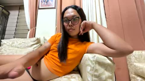 Snapshot of kim_kyile chatting on 11, 4, 2026 KYLIE online show from 11, 4, 2026