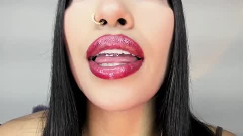 kim_mouth17 online show from 22, 4, 2026