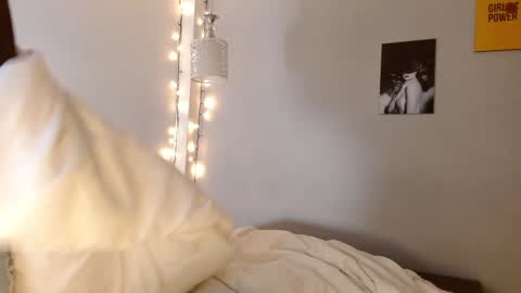 Snapshot of kimandyuk chatting on 7, 12, 2024 Kim Yuk online show from 7, 12, 2024