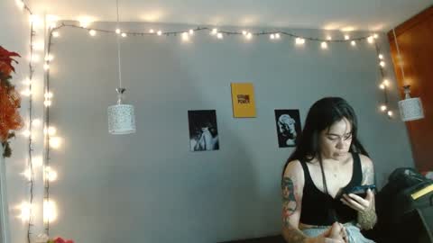 Snapshot of kimandyuk chatting on 11, 12, 2024 Kim Yuk online show from 11, 12, 2024