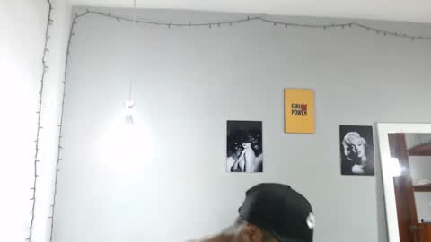 Snapshot of kimandyuk chatting on 11, 1, 2025 Kim Yuk online show from 11, 1, 2025