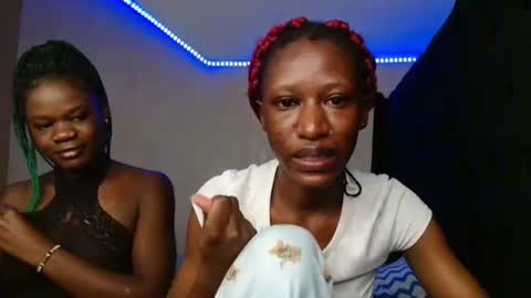 Snapshot of kimberly_chloe chatting on 4, 7, 2026 Kimberly online show from 4, 7, 2026