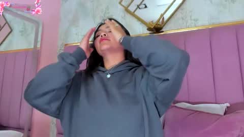 Snapshot of kimdevinne chatting on 18, 2, 2026 KIM online show from 18, 2, 2026