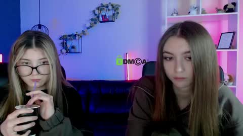 kimi_glow online show from 3, 5, 2026