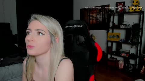 Wolfs Girl online show from 25, 2, 2026