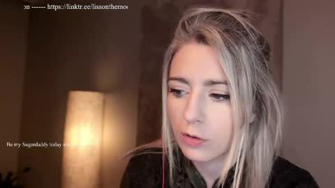 Wolfs Girl online show from 24, 3, 2026