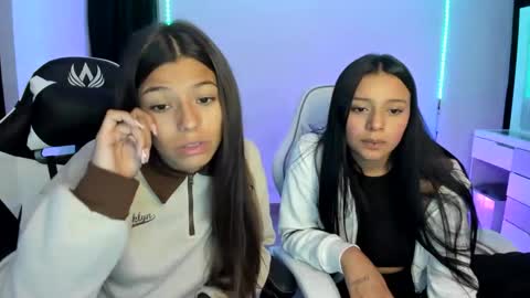 Snapshot of kimmi_foxy chatting on 25, 1, 2025 kimmi online show from 25, 1, 2025