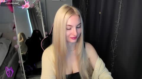 Snapshot of kimmy1_powell chatting on 4, 5, 2026 kimmy1_powell online show from 4, 5, 2026