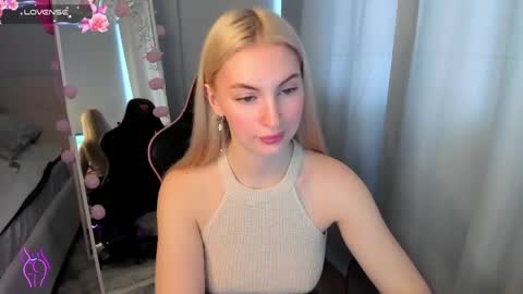 Snapshot of kimmy1_powell chatting on 7, 5, 2026 kimmy1_powell online show from 7, 5, 2026