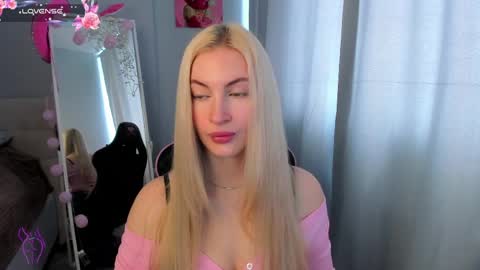 Snapshot of kimmy1_powell chatting on 18, 5, 2026 kimmy1_powell online show from 18, 5, 2026