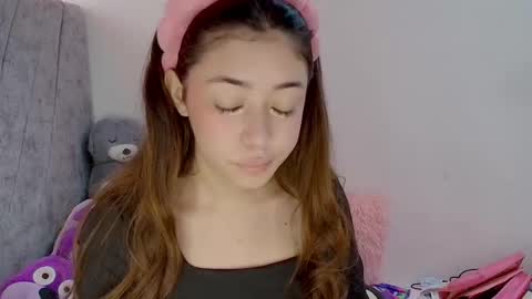 Snapshot of kimmy_veggaa chatting on 9, 10, 2025 kimm online show from 9, 10, 2025