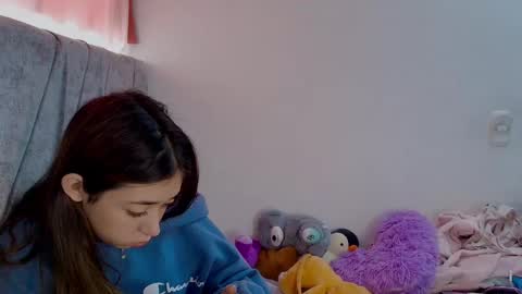 Snapshot of kimmy_veggaa chatting on 21, 10, 2025 kimm online show from 21, 10, 2025