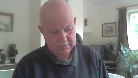 Snapshot of kindahairy4u chatting on 29, 10, 2025 kindahairy4u online show from 29, 10, 2025