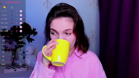 Hazel online show from 4, 4, 2026