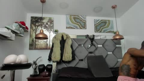 Snapshot of king_fitt_ chatting on 26, 1, 2025 HOT MEN BLACK online show from 26, 1, 2025