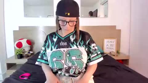 Snapshot of king_n_kathe_ chatting on 11, 7, 2026 King Kathe online show from 11, 7, 2026