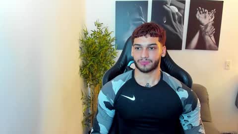 Snapshot of king_of_kings__ chatting on 6, 1, 2025 king_of_kings__ online show from 6, 1, 2025