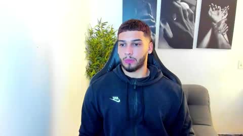 Snapshot of king_of_kings__ chatting on 14, 2, 2025 king_of_kings__ online show from 14, 2, 2025