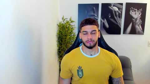 Snapshot of king_of_kings__ chatting on 24, 2, 2025 king_of_kings__ online show from 24, 2, 2025