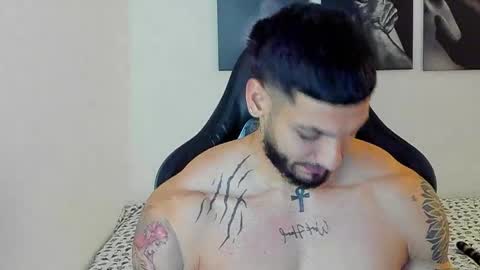 Snapshot of king_of_kings__ chatting on 11, 11, 2025 king_of_kings__ online show from 11, 11, 2025