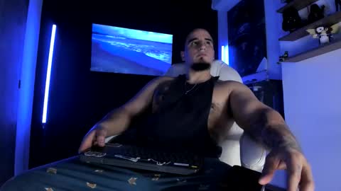 Snapshot of kingbear777 chatting on 15, 9, 2025 King Bear online show from 15, 9, 2025