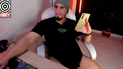 Snapshot of kingbear777 chatting on 4, 2, 2026 King Bear online show from 4, 2, 2026