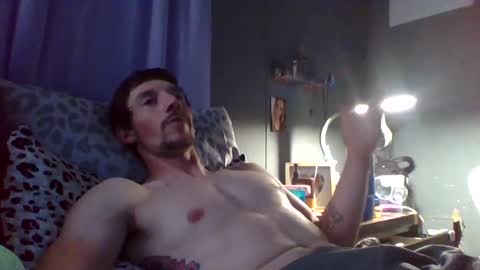 Snapshot of kinglee5150 chatting on 13, 10, 2025 kingqueenofthesouth318 online show from 13, 10, 2025