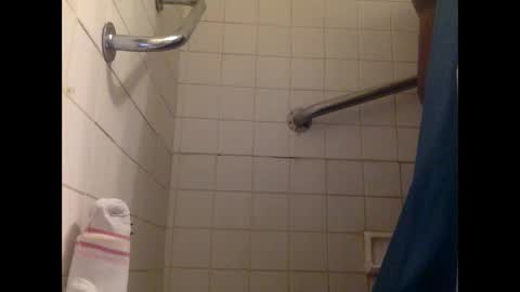 Snapshot of kinglibra420 chatting on 17, 10, 2025 loyal fuck online show from 17, 10, 2025