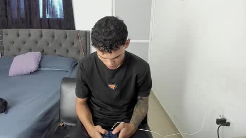 DOMINANT ALPHA KINGS online show from 22, 12, 2025