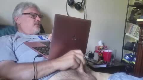 Snapshot of kingtongue10 chatting on 22, 4, 2026 kingtongue10 online show from 22, 4, 2026