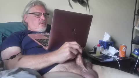 Snapshot of kingtongue10 chatting on 29, 4, 2026 kingtongue10 online show from 29, 4, 2026