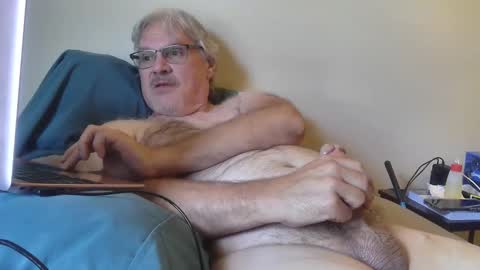 Snapshot of kingtongue10 chatting on 15, 5, 2026 kingtongue10 online show from 15, 5, 2026