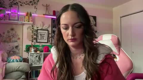 Snapshot of kinkilexixxx chatting on 19, 2, 2025 Lexi Onlyfans online show from 19, 2, 2025