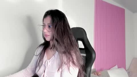 kinky yeyns online show from 7, 1, 2026