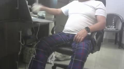 kinkyguy7979 online show from 23, 2, 2025