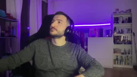 Snapshot of kinkylolo31 chatting on 5, 1, 2025 cachonlolo31 online show from 5, 1, 2025