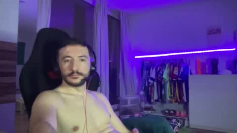 Snapshot of kinkylolo31 chatting on 10, 9, 2025 cachonlolo31 online show from 10, 9, 2025