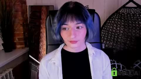 Snapshot of kira__cutie chatting on 1, 2, 2026 Kira online show from 1, 2, 2026