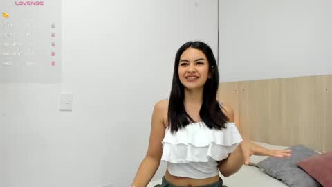 Snapshot of kira_dubois chatting on 13, 5, 2026 Kira online show from 13, 5, 2026