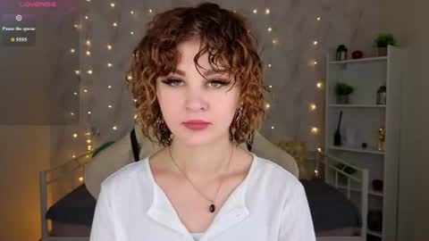Snapshot of kira_fluffy chatting on 8, 7, 2026 Kira online show from 8, 7, 2026