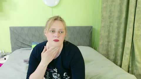 Snapshot of kira_kittyxxx chatting on 22, 5, 2026 Kira online show from 22, 5, 2026