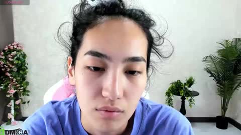 Snapshot of kira_lilian chatting on 21, 10, 2025 Aura online show from 21, 10, 2025