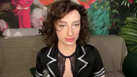 Kira  online show from 18, 4, 2026