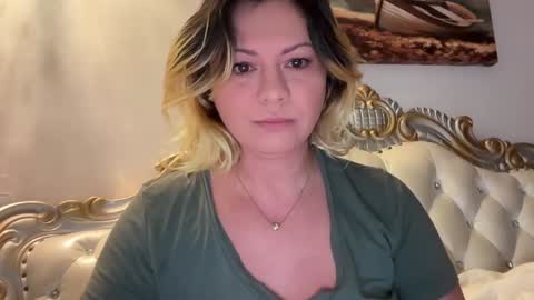 Snapshot of kiradivine chatting on 6, 1, 2026 KiraDivine online show from 6, 1, 2026