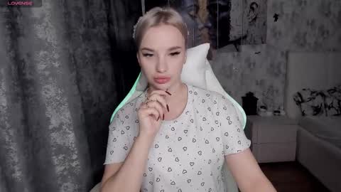 kirakrox online show from 3, 11, 2025