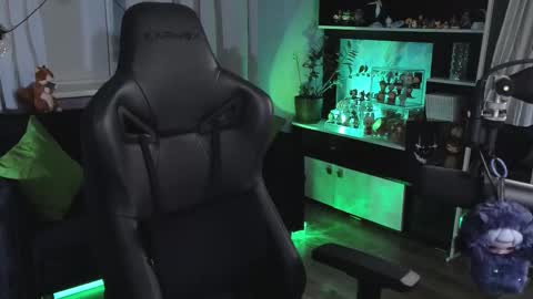 Kira    online show from 7, 2, 2026