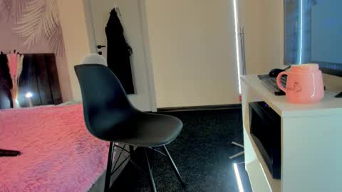 Kira online show from 19, 9, 2025